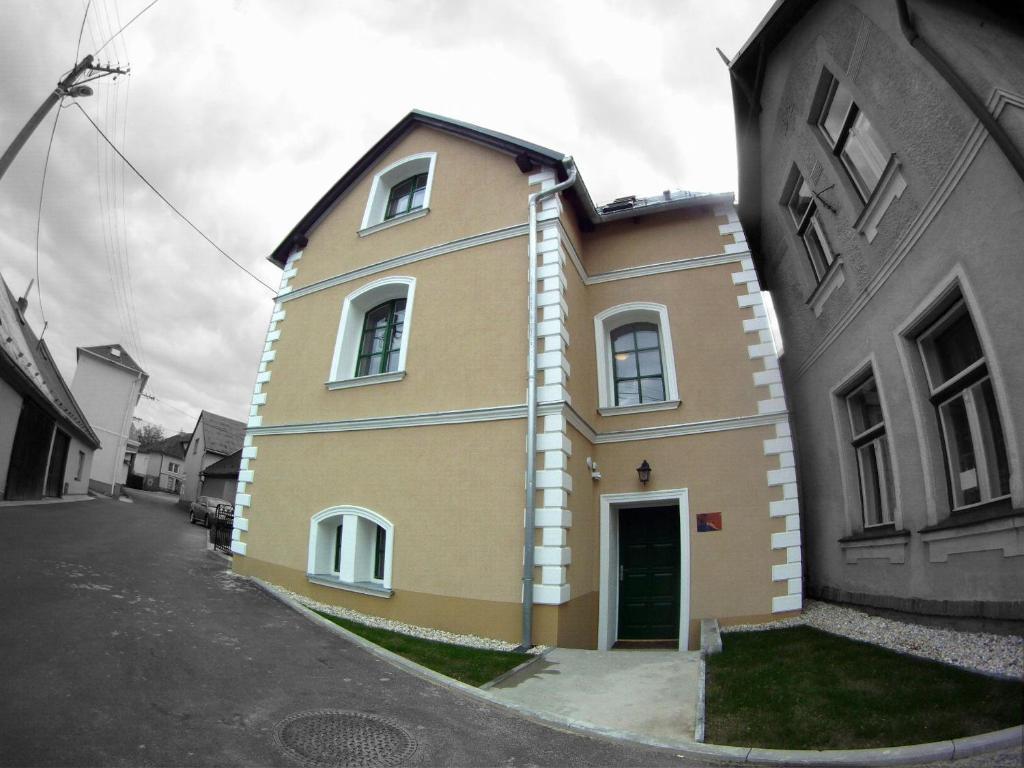 Old House Bed & Breakfast Hradec nad Moravici Exterior foto